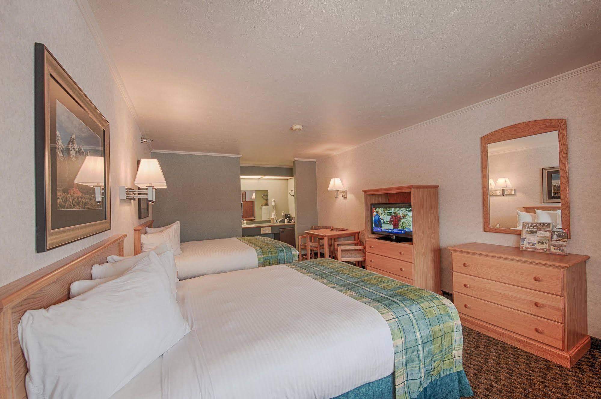 Brandin' Iron Inn West Yellowstone Esterno foto