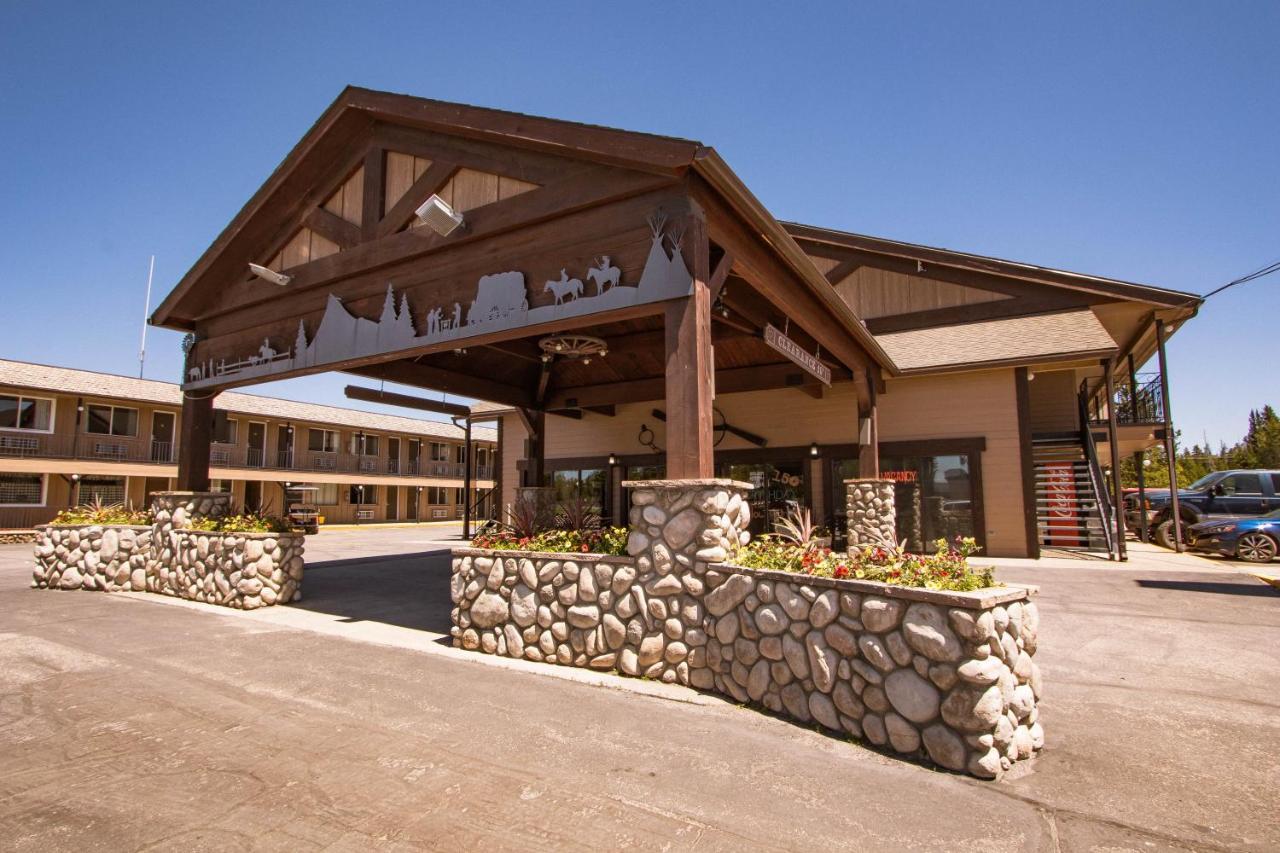 Brandin' Iron Inn West Yellowstone Esterno foto