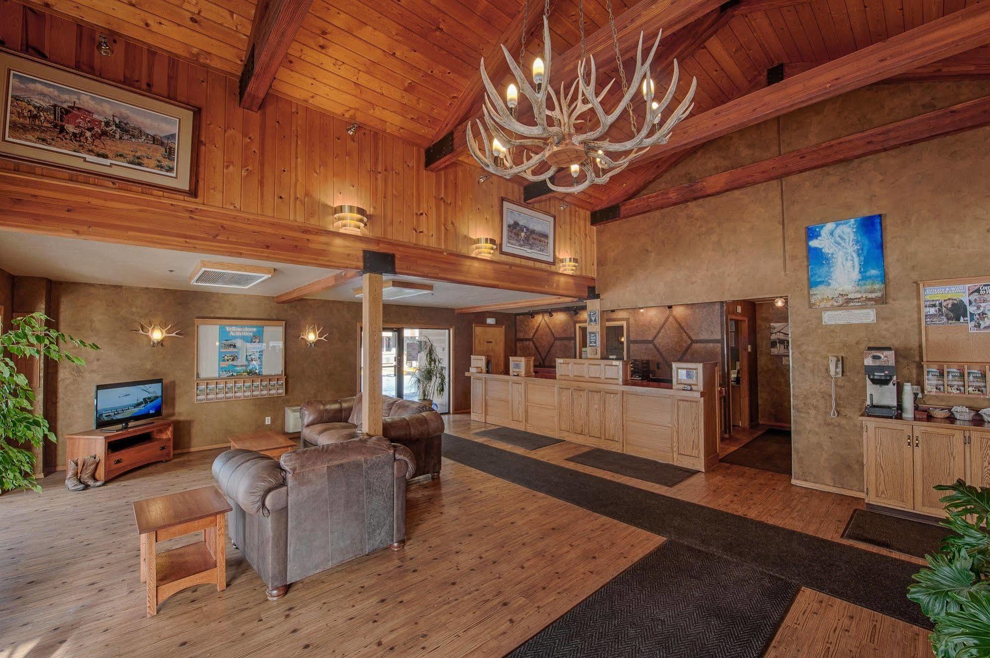 Brandin' Iron Inn West Yellowstone Esterno foto