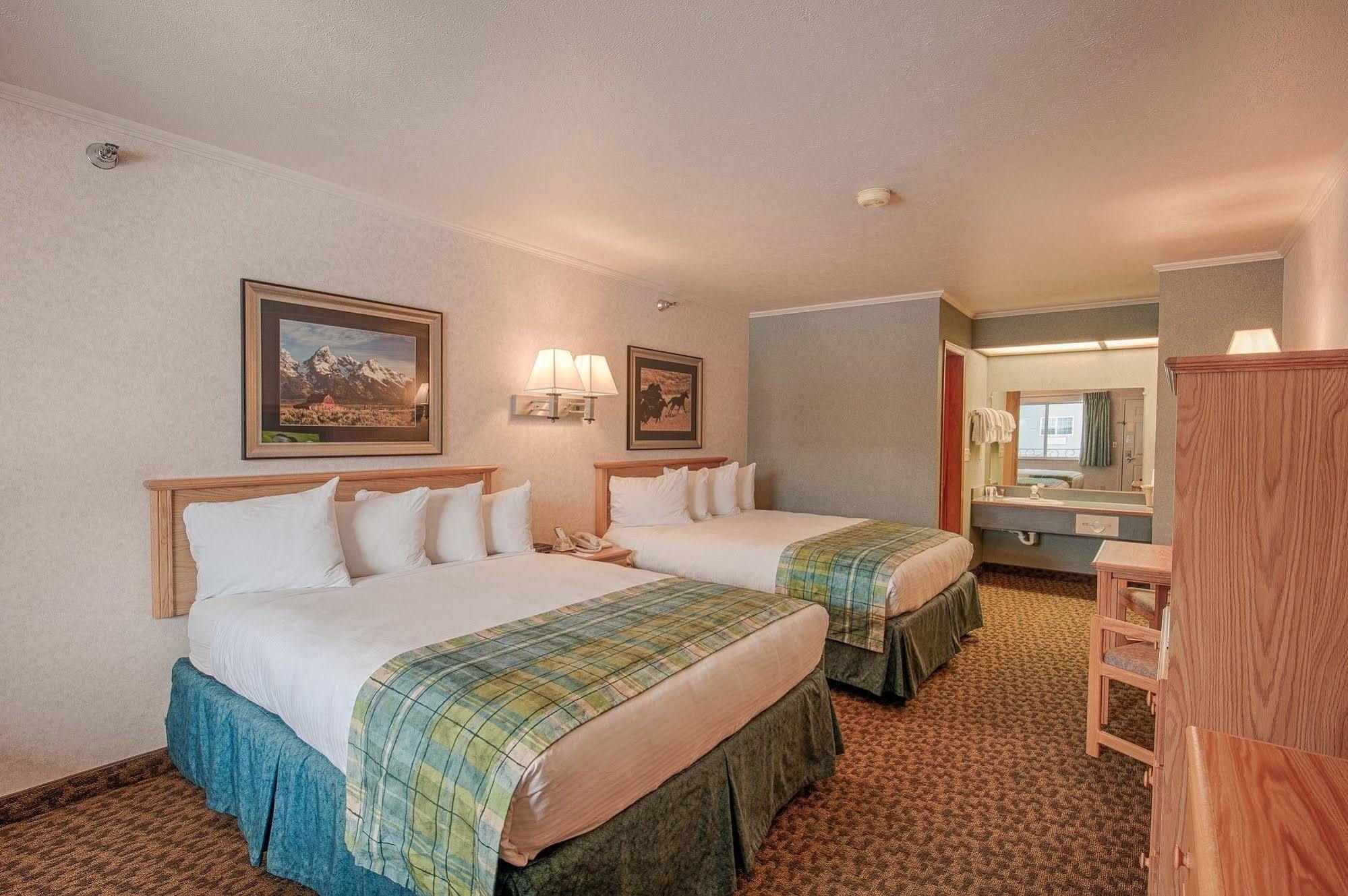 Brandin' Iron Inn West Yellowstone Esterno foto