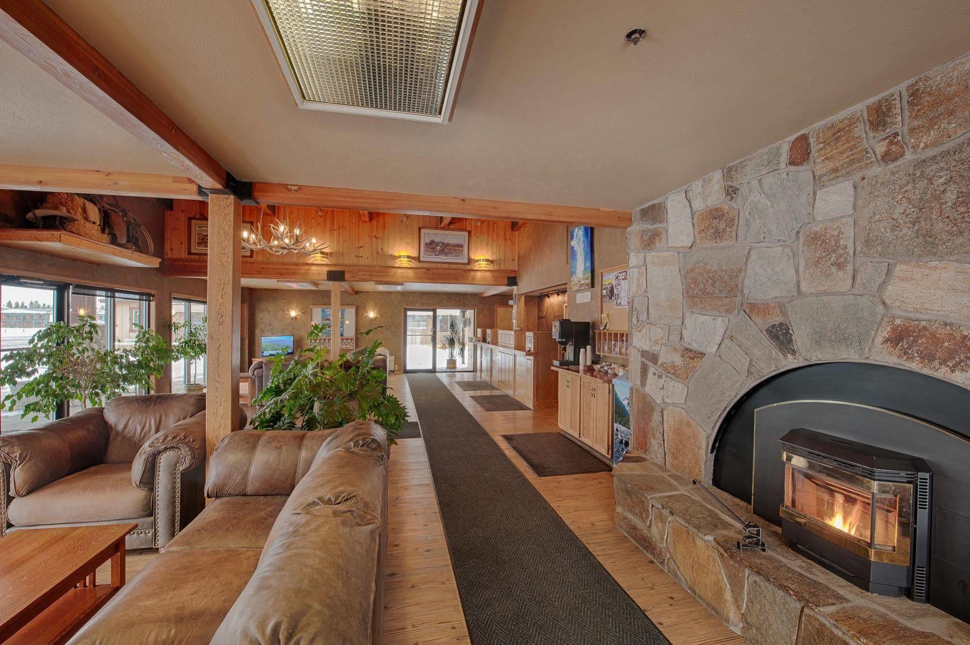 Brandin' Iron Inn West Yellowstone Esterno foto